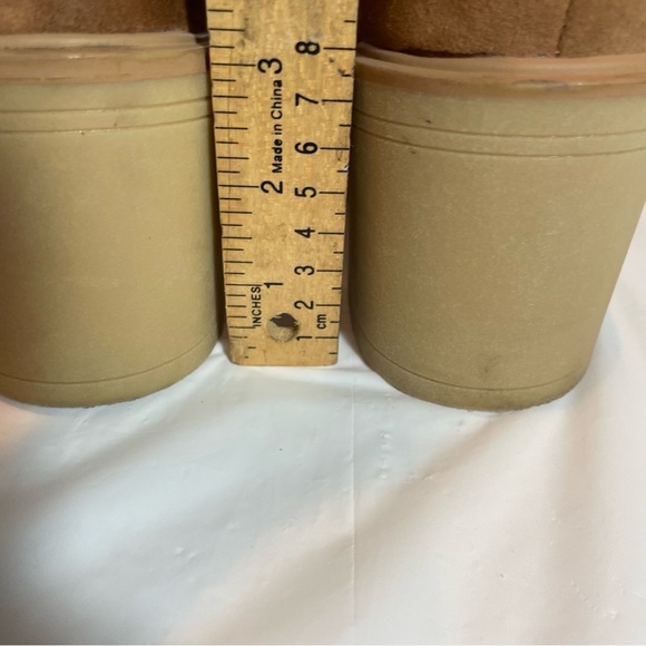 Universal Thread Women's Chunky Heel Tan Suede Ankle Boots - Picture 5 of 10